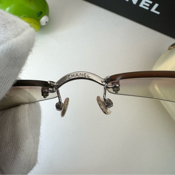 Y2K CHANEL CC LOGO RIMLESS SUNGLASSES - Picture 9 of 12
